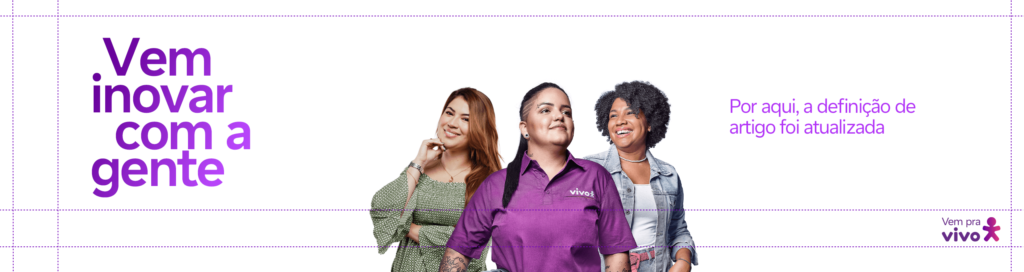 banner com a fotografia de 3 mulheres de diferentes cores e idades e a frase por aqui a definição de artigo foi atualizada